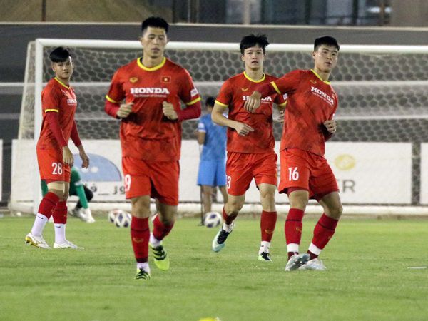 Bóng đá Việt Nam 31/8: HLV Park Hang Seo chơi chiêu