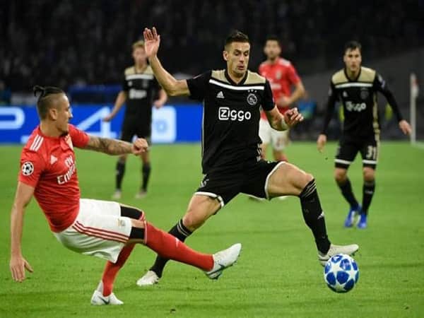 Soi kèo Benfica vs Ajax 24/2