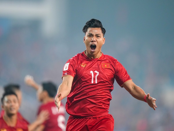 Tin bóng đá trong nước 14/1: Trung vệ ĐT Việt Nam được AFF vinh danh